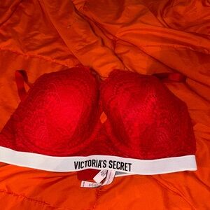 Victorias Secret t-shirt light lined Demi bra Size 36DD